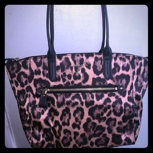 Michael kors kelsey leopard tote